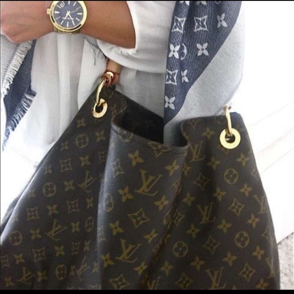 LV Authentic Purse